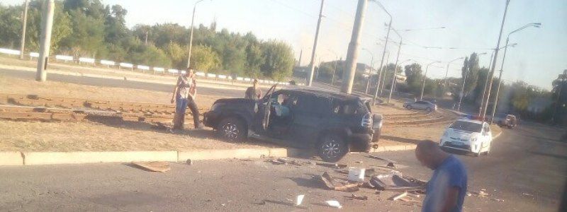 ДТП на съезде с Кайдакского моста: столкнулись два автомобиля (ФОТО, ВИДЕО)