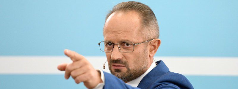 Пресс-конференция Романа Бессмертного "Почему я иду в Президенты?"