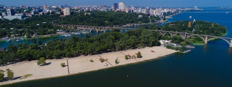 В Днепре запретили купаться на Монастырском острове