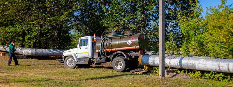 В Днепре на Космической бензовоз без тормозов влетел в пешехода