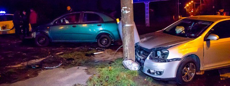 Лобовое столкновение на Мануйловском проспекте: пострадали два водителя