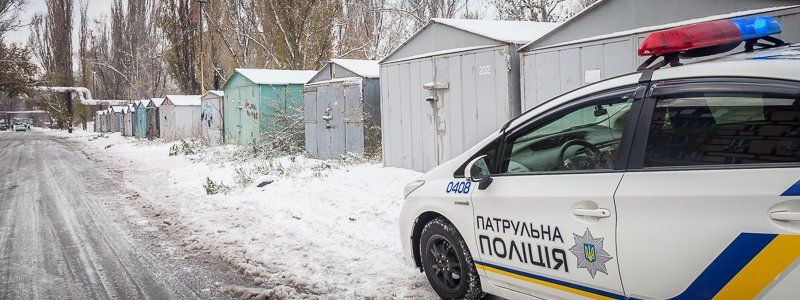 В Днепре на Слобожанском проспекте нашли повешенного мужчину