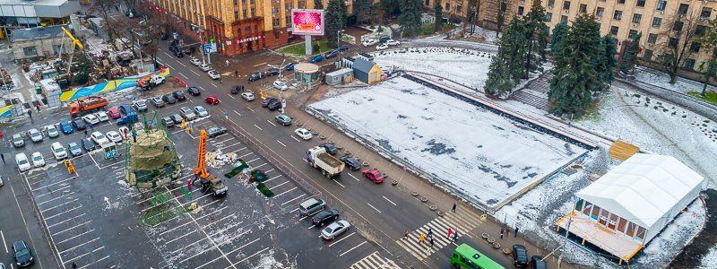 Открытие катка в центре Днепра снова переносится