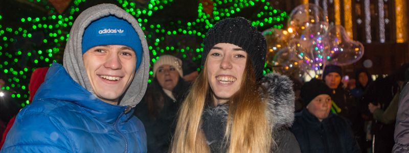 В Днепре прошел рождественский концерт: ищите себя на фото