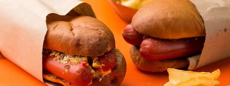 Устрицы, бургеры и сидр – по 1 евро: в Днепре открылся DOGZ&BURGERZ