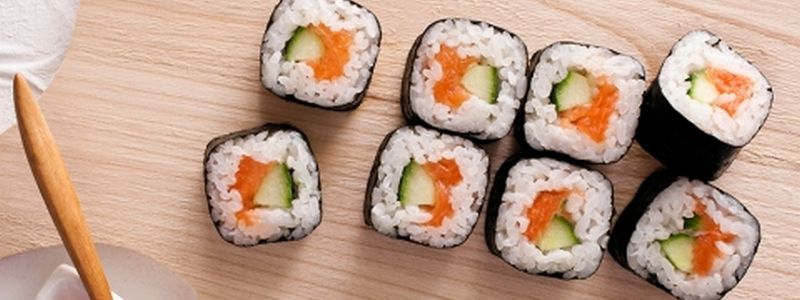 Полезные и вкусные рецепты: как приготовить домашние роллы с креветкой