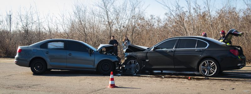 В Днепре маршрутка спровоцировала ДТП и скрылась: пострадали 3 человека