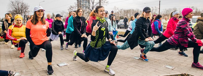 Забег «выживших»: в Днепре прошла открытая тренировка, посвященная 8 Марта