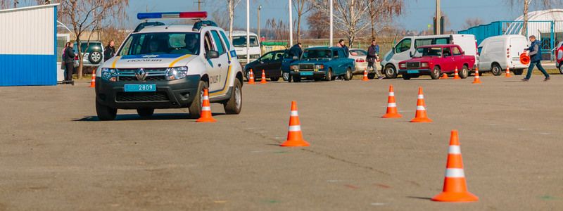 Полицейская академия в Днепре: появились фото с учений офицеров