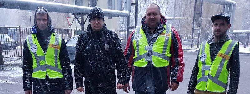 В Днепре на Тополе появились патрули "дружинников" из формирования "Безпечне життя"