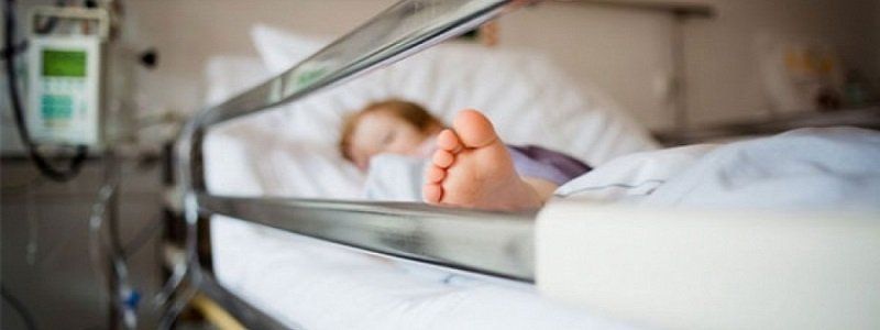В Днепре в 25-й школе организовывают благотворительный концерт для ребенка с менингитом