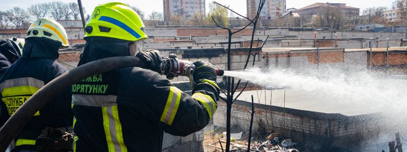 В Днепре на пожаре спасли 47-летнего мужчину