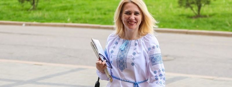 Работники Днепропетровской ОГА присоединились ко Всемирному дню вышиванки