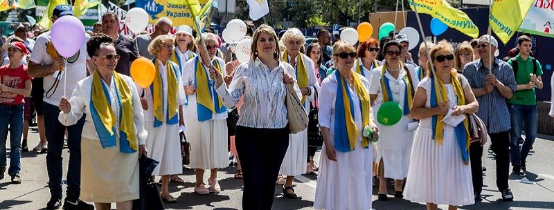 Парад с оркестром, концерт и квесты: как проходит фестиваль семьи в Днепре