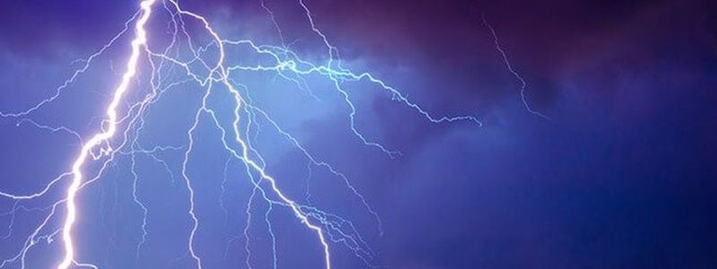 Как уберечься от грозы: советы спасателей