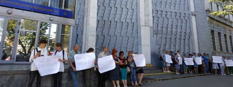 Апелляционный суд Днепропетровской области оставил под стражей еще одного фигуранта в деле о хищении труб с ИНТЕРПАЙП НТЗ