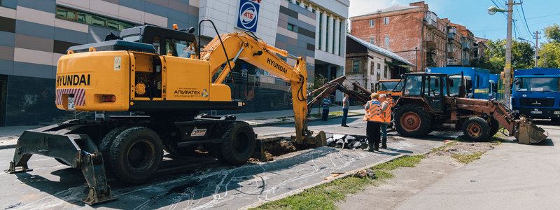 В Днепре перекрыли часть улицы Сечевых Стрельцов