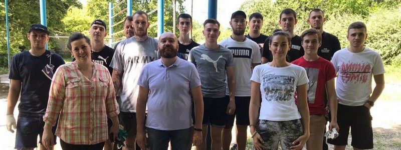 Жители Сокола сплотились за уборкой