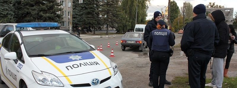 В Днепре водитель легковушки сбил девочку: у пострадавшей множественные переломы (ФОТО, ВИДЕО)