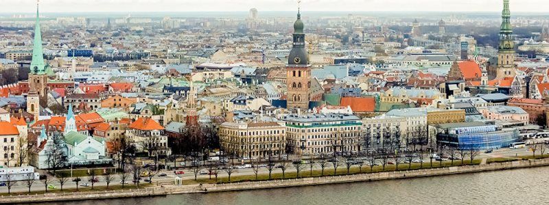 Разыскиваются педагоги для преподавания в украиноязычной школе Риги