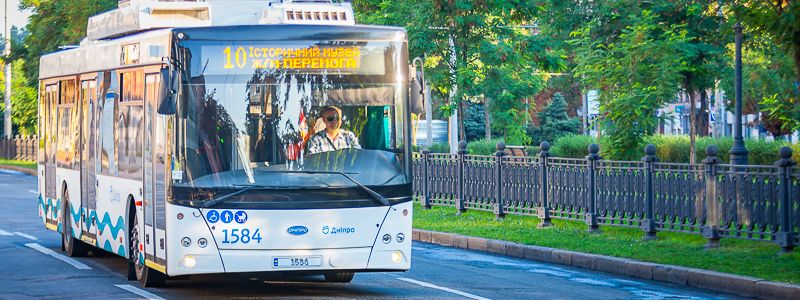 В Днепре на День Независимости изменится график движения троллейбусов