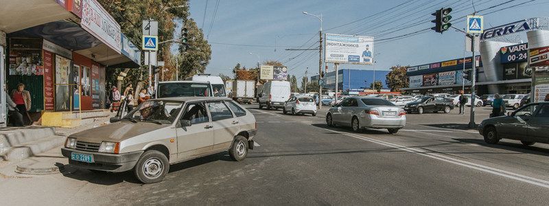 В Днепре на остановке возле Terra умерла женщина