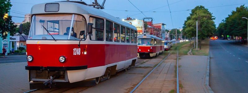 В Днепре на 2 дня изменится график движения трамваев