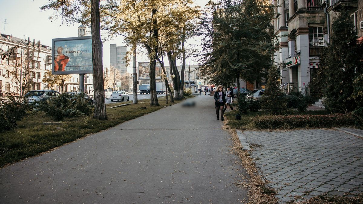 В Днепре на Рабочей умер мужчина: его пытался спасти прохожий