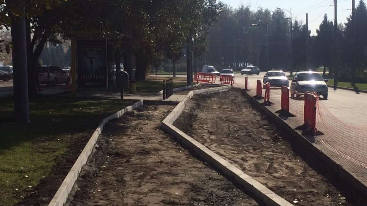 В Днепре создали карманы для троллейбусов, в которые не может заехать троллейбус