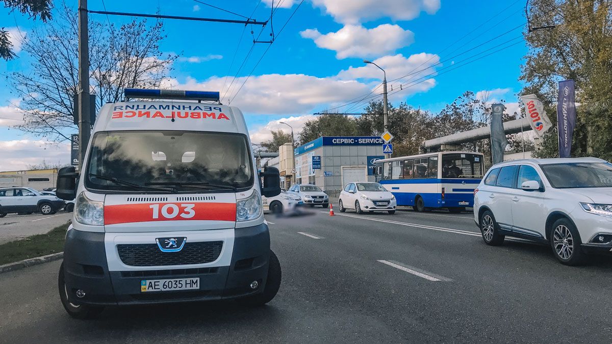 В Днепре Lada насмерть сбила мужчину на пешеходном переходе