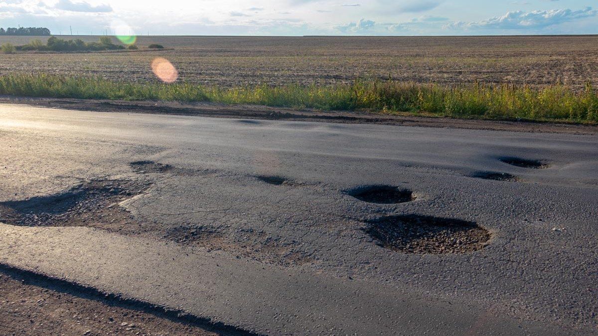 Правоохранители осмотрели дороги Днепропетровской области: какие нарушения выявили