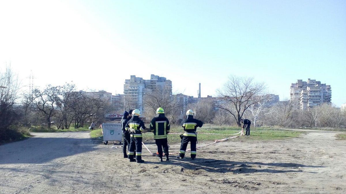 В Днепре на Красном Камне возле карьера нашли боеприпас