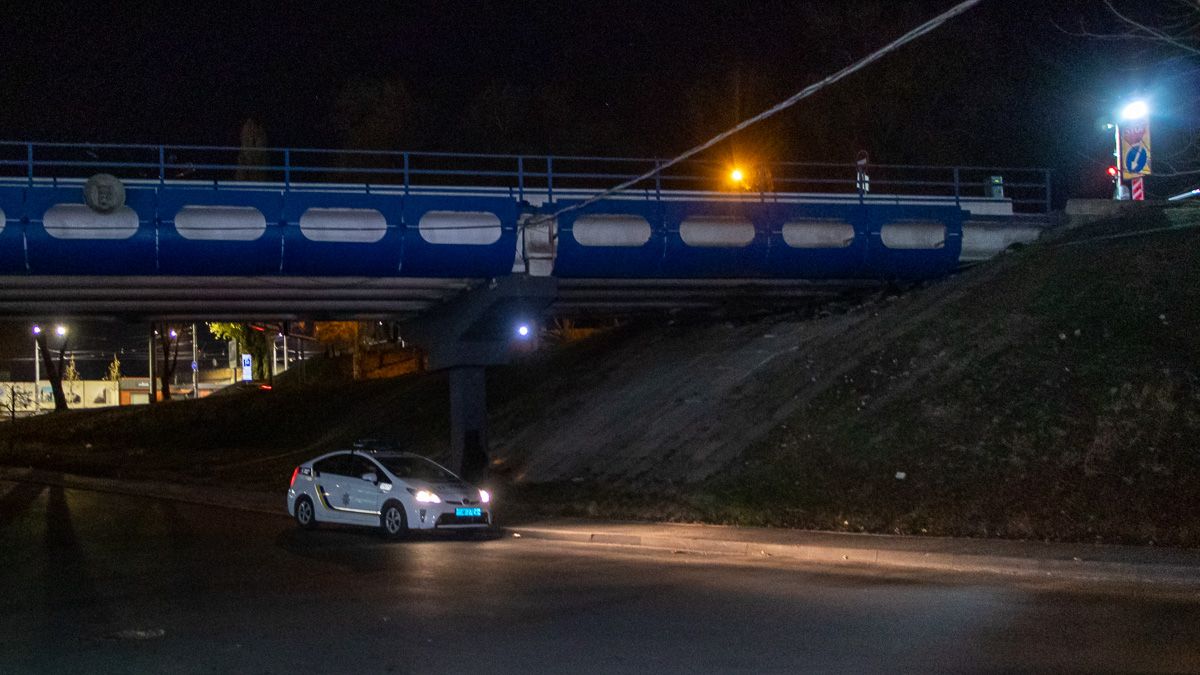 В Днепре возле автовокзала нашли мертвого мужчину