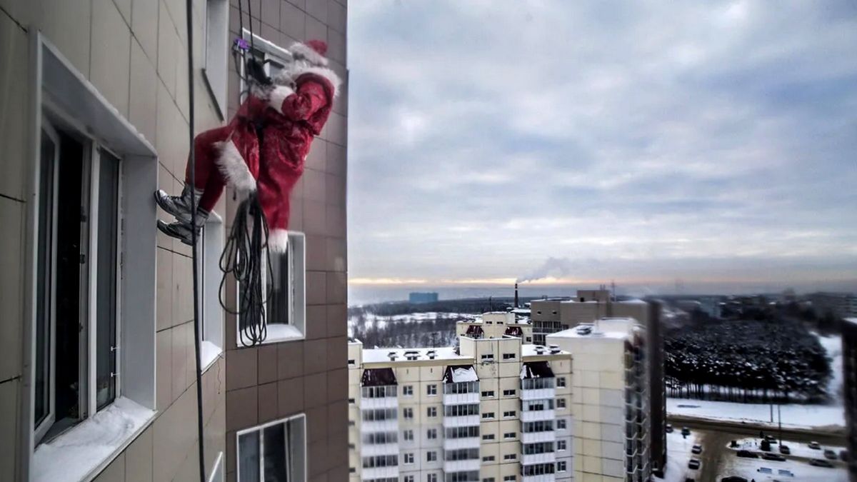 На Новый год в центре Днепра появятся большие крысы, резиденция Санты и Дед Мороз-альпинист