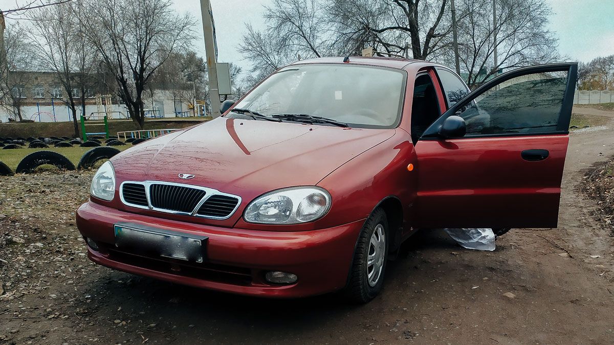 Под Днепром мужчина умер за рулем