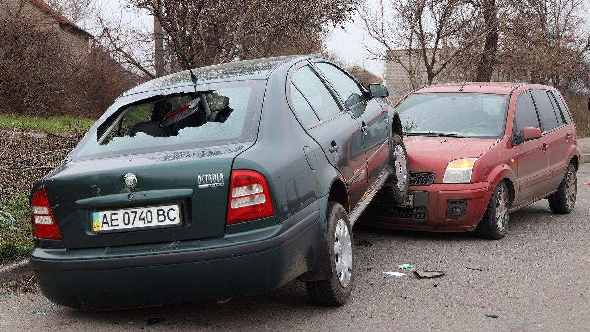 В Днепре на съезде с Кайдакского моста Skoda перелетела через Ford