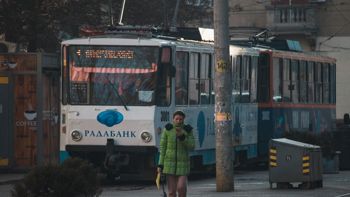 В Днепре из-за ремонта путей трамваи двух маршрутов будут "ходить" по-другому