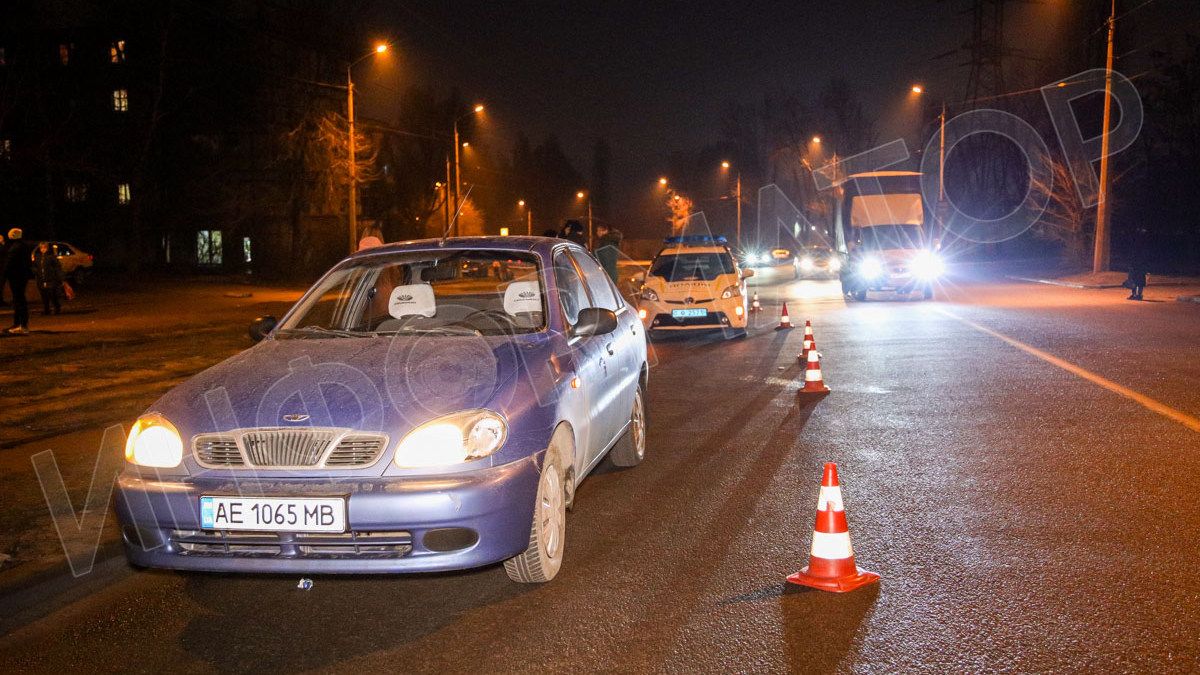 В Днепре на улице Данилы Галицкого 12-летняя девочка попала под колеса Daewoo