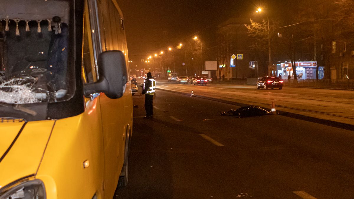 В Днепре на Рабочей маршрутка насмерть сбила женщину