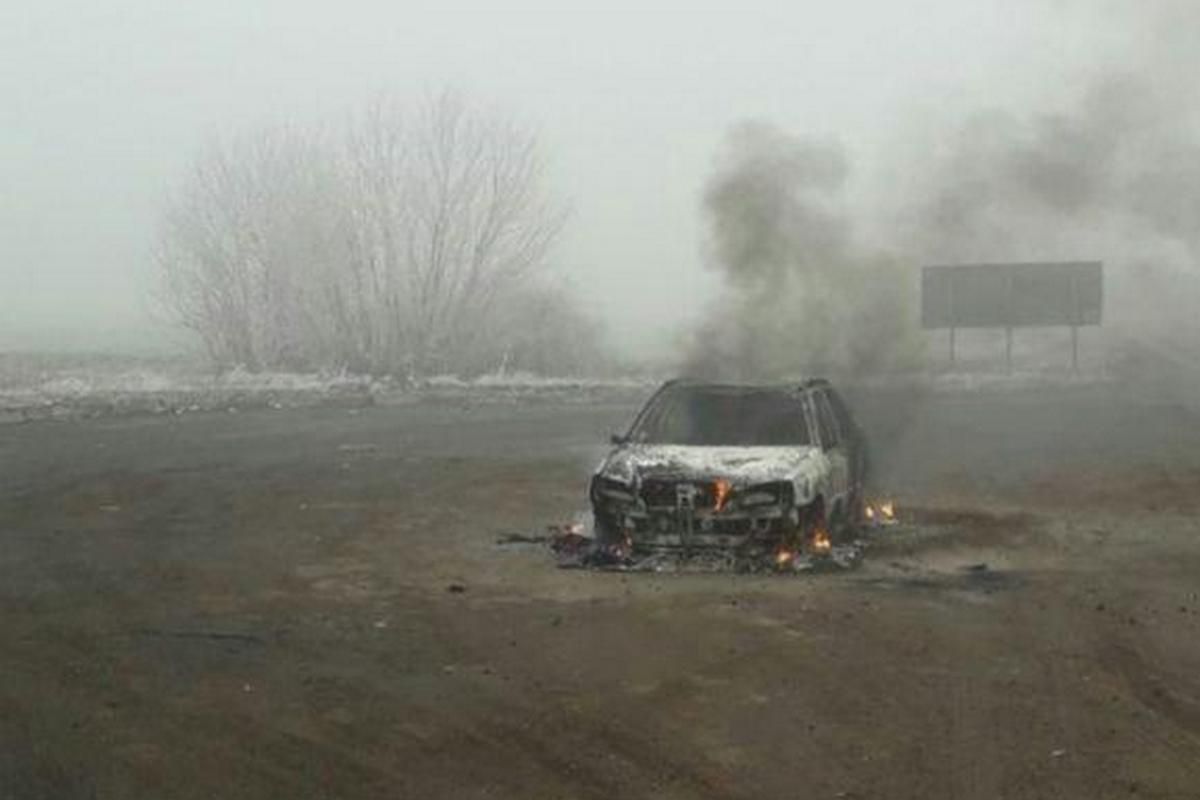 Под Днепром на въезде в область сгорела Chery