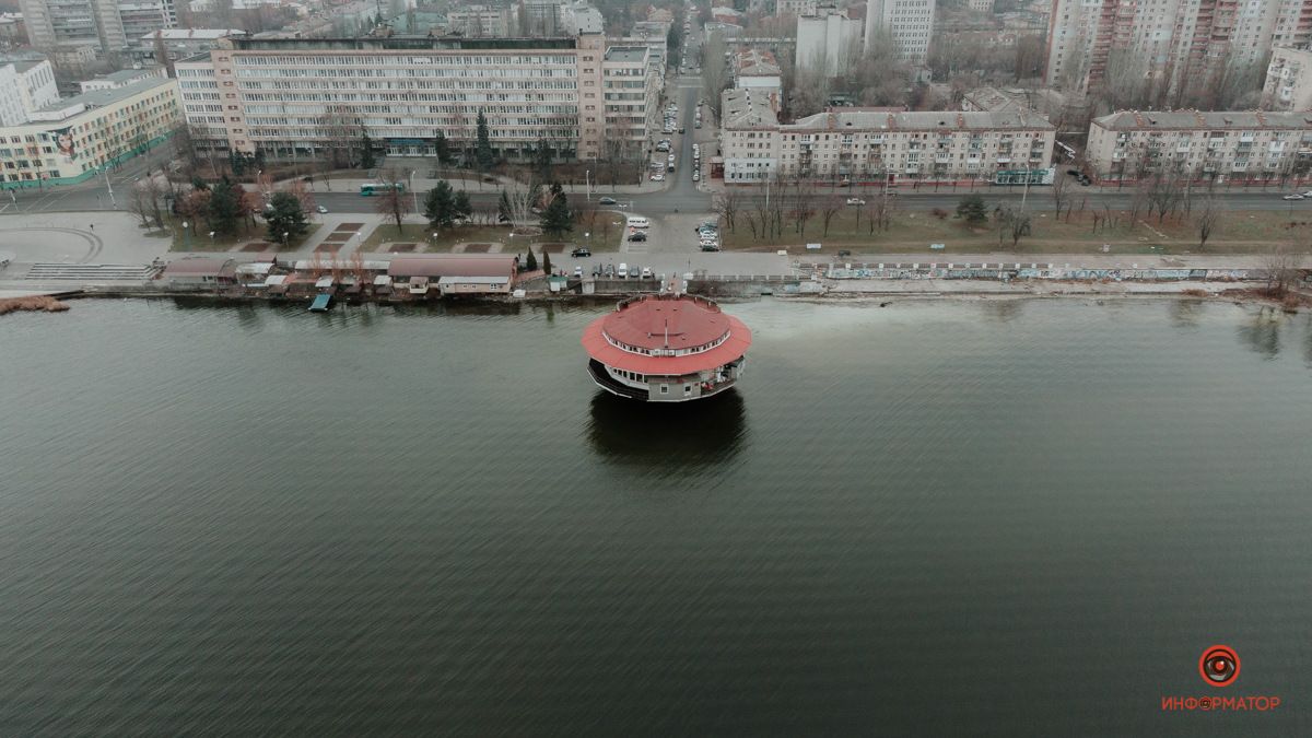 Было - стало: как выглядит летающая тарелка в центре Днепра