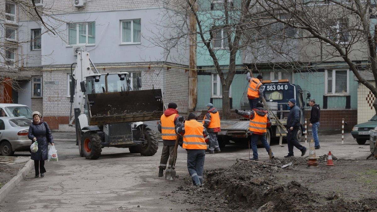 В Днепре проходит масштабный ремонт внутриквартальных дорог