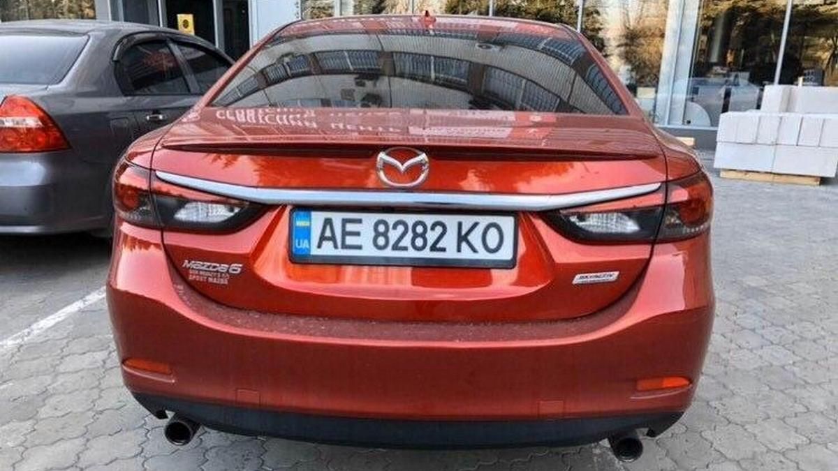 В Днепре угнали красную Mazda