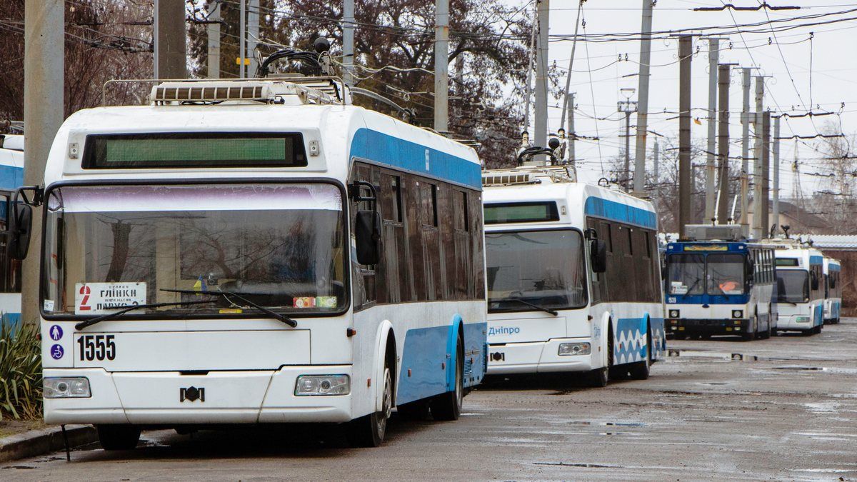 Почему не удастся подделать спецпропуск на общественный транспорт в Днепре