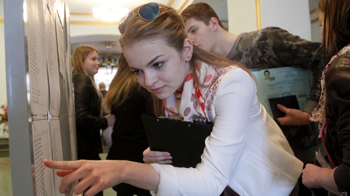 Вступительную кампанию в Украине перенесли на август