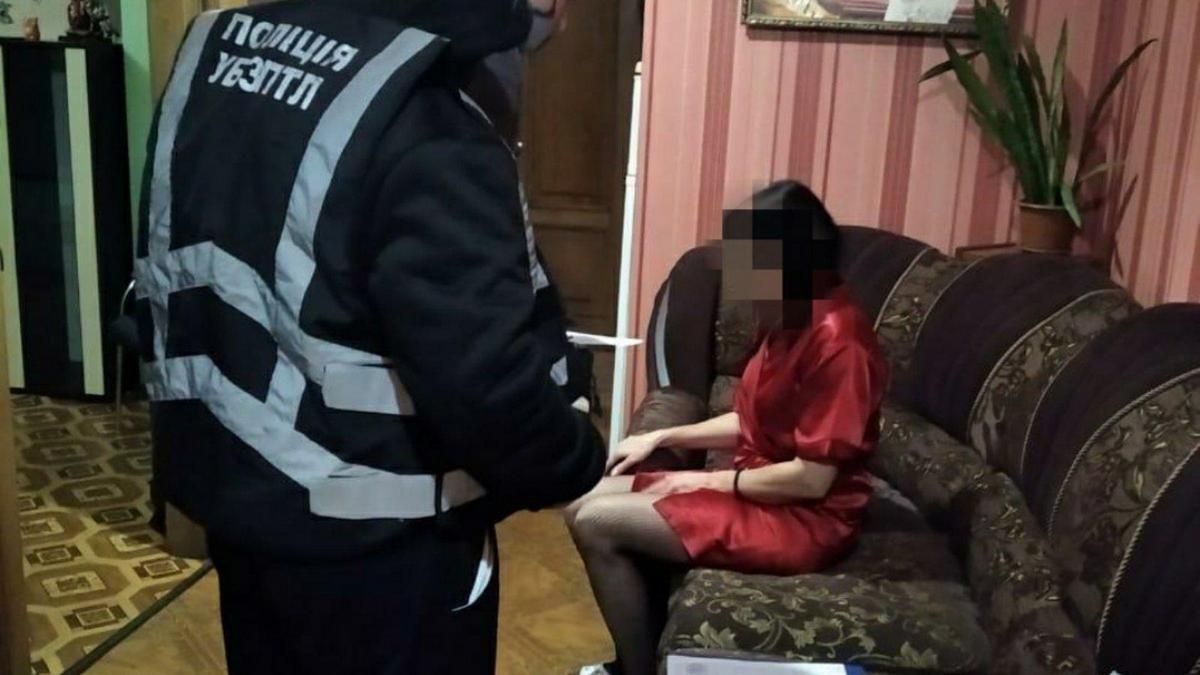 В Днепре полиция накрыла три борделя в съемных квартирах