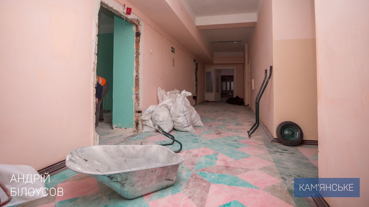 В Каменском капитально ремонтируют отделения больниц