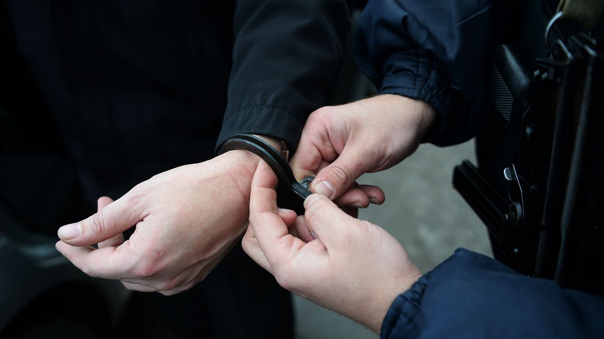 Полицейскому из Кривого Рога, который выстрелил в подростка, сообщили о подозрении: пуля до сих пор в легких парня
