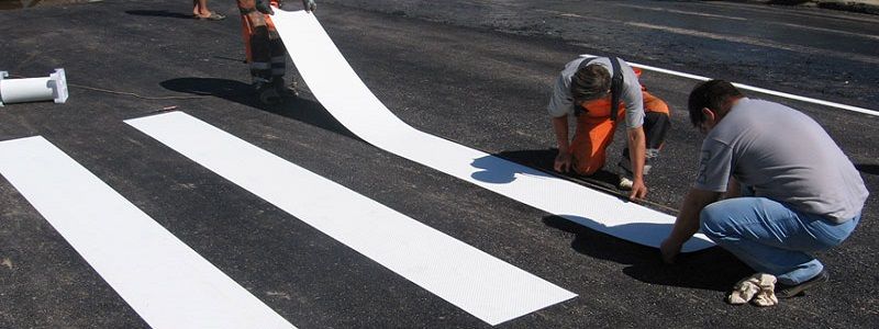 В Днепре пешеходные переходы будут освещать прожекторами на солнечных батареях