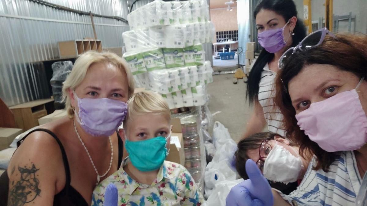 Многодетным семьям и пенсионерам Днепра и области развозят продуктовые наборы